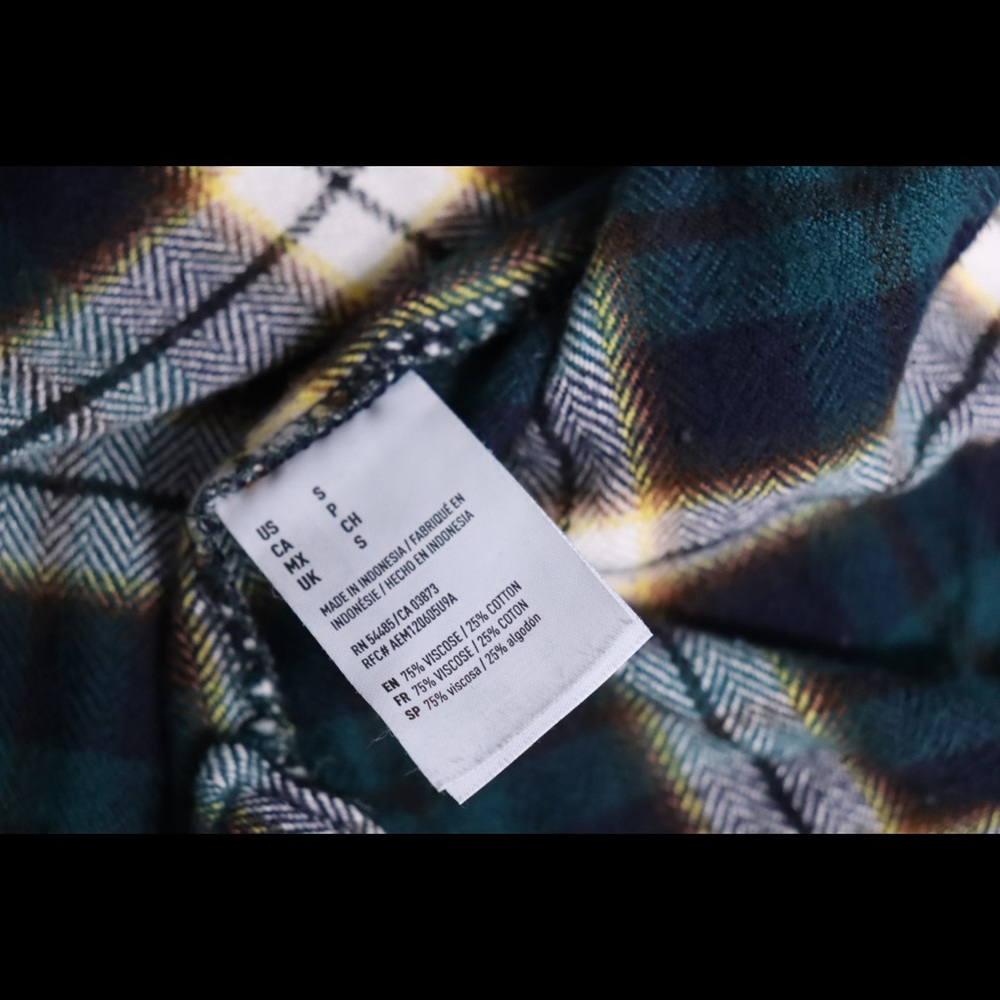 American Eagle Button Down Shirt - image 6